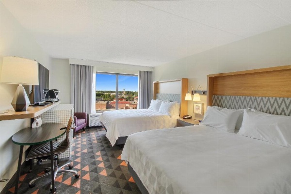 Holiday Inn Chicago Northwest/Crystal Lake/Convention Center image 12