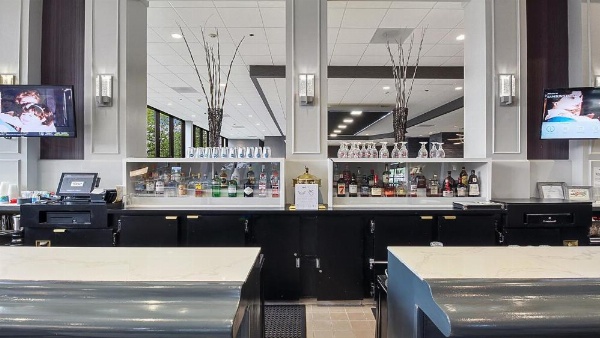 Holiday Inn Chicago Northwest/Crystal Lake/Convention Center image 21