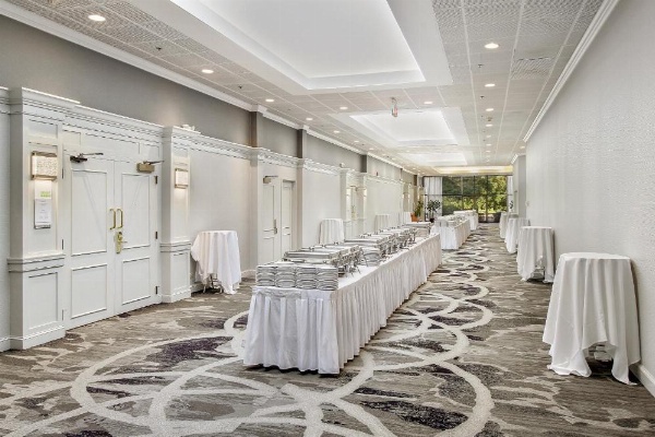 Holiday Inn Chicago Northwest/Crystal Lake/Convention Center image 29