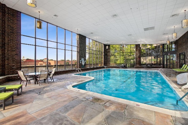 Holiday Inn Chicago Northwest/Crystal Lake/Convention Center Main image