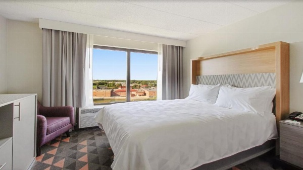 Holiday Inn Chicago Northwest/Crystal Lake/Convention Center image 30